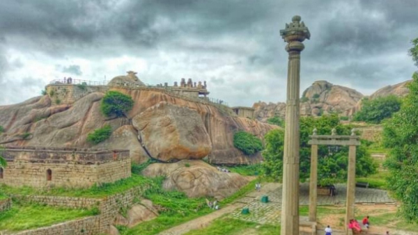 State level best teacher award to Hiriyur Parameshwarappa