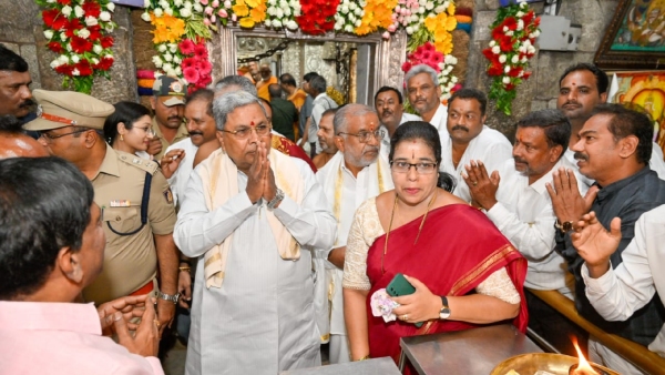 Chief Minister Siddaramaiah s reaction on Chamundeshwari Devi Darshan