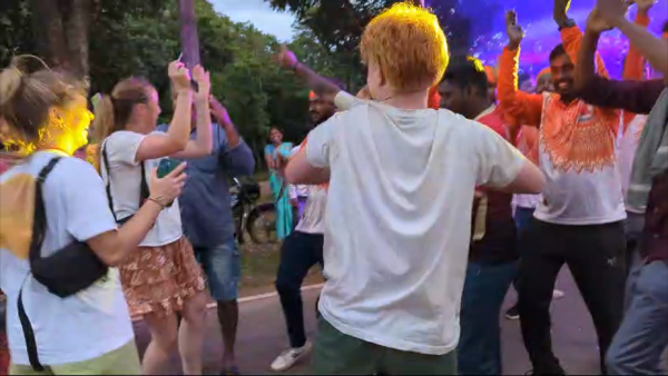 shivamogga news cheating in nut weight dance of foreign tourists during ganesha washaar - python captured