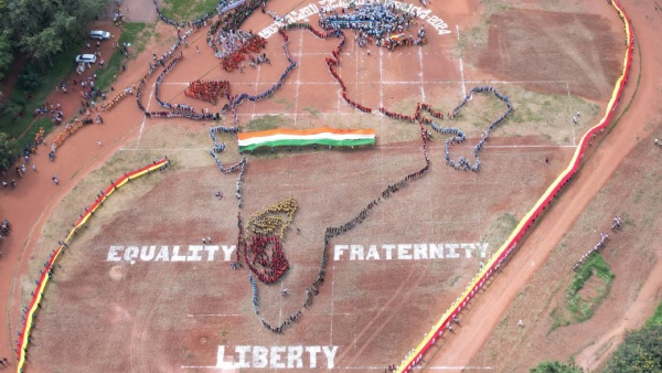 Dharwad District First For The State In Making Human Chain Formation