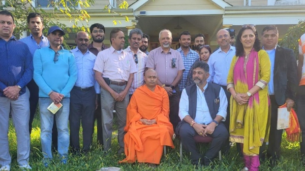 DCM DK Shivakumar pays a visit to Adi Chunchanagiri mutt in New Jersey