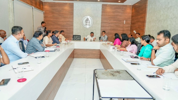 DK Shivakumar deadline for officials to close potholes in Bengaluru