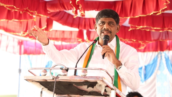 Siddaramaiah Continue As CM Of Karnataka 5 Years Says Former MP DK Suresh