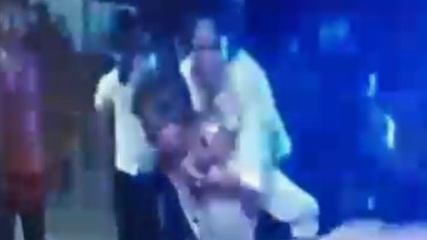 Guest lecturer dance with student Video viral