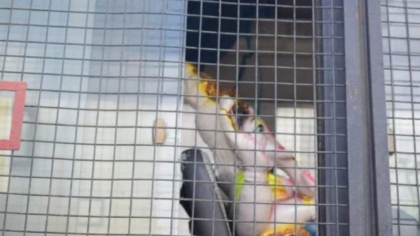 A Photo Of Ganesha Idol In A Police Vehicle In Bengaluru Has Gone Viral A Photo Of Ganesha Idol In A Police Vehicle In Bengaluru Has Gone Viral