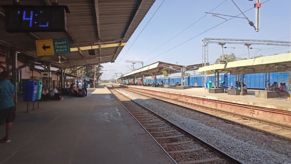 Demands Vande Bharat Express Train Stoppage in Haveri Railway Station
