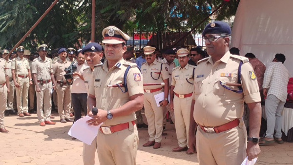 Provided Police Tight Security Time limit for DJ Sounds for Ganesh dissolution in hubballi dharwad