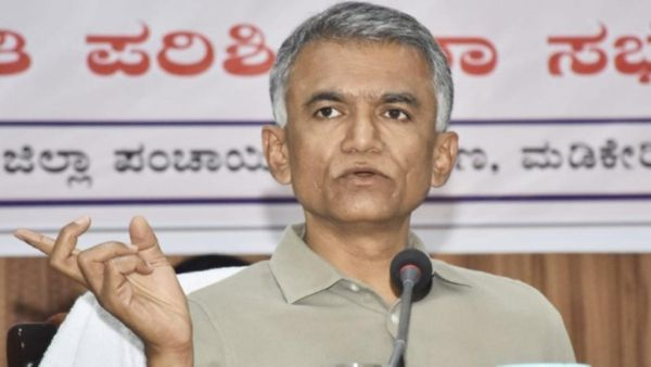 Congress Minister Krishnabyre Gowda Has Made Serious Allegations Against MLA Munirathna