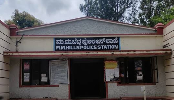 Illegal liquor sale in Male Mahadeshwara Hill two head constables Suspend