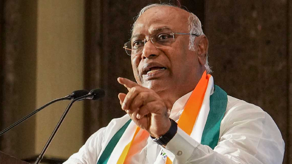 Mallikarjun Kharge Falls Ill During Speech in Kathua