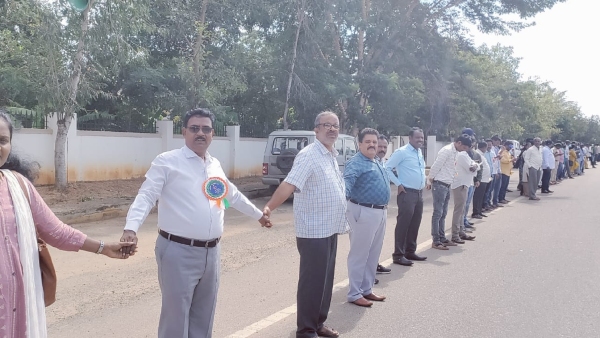 Chikkaballapur India is the largest democratic country in the world - MC Sudhakar