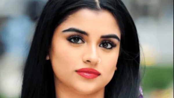Miss India Worldwide 2024 Award To Dhruvi Patel Of Indian Origin