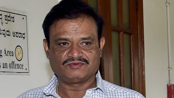 BJP MLA Munirathna Shocking statement about honeytrap know details