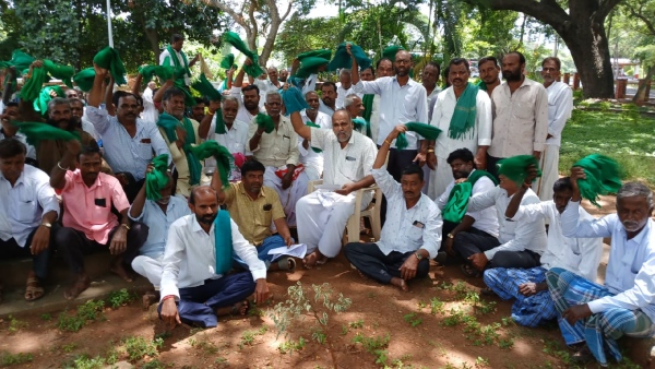 Chamarajanagar And Mysuru Farmers Hold Protest In Front Of CM Residence