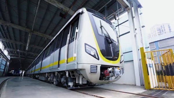 Namma Metro Yellow Line 4th Train Set Arrived to Mumbai From China It will Reach kolkata soon