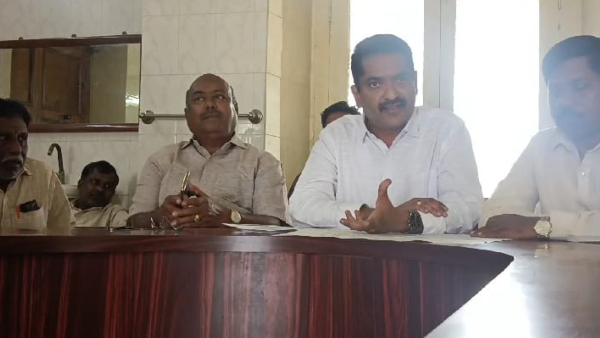 Don t do rowdyis Niranjan Kumar outraged against Gundlupet MLA