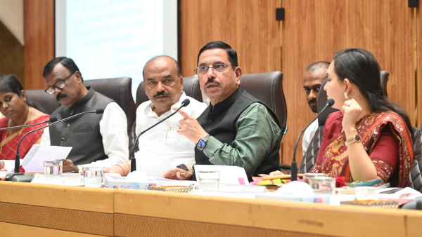 Central Minister Pralhad Joshi Has Give Sarcasm Assured To MLA NH Konreddy