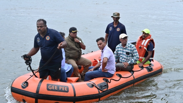 Shiroor Landslide Kerala Truck Driver Arjun Family Members Visits Spot