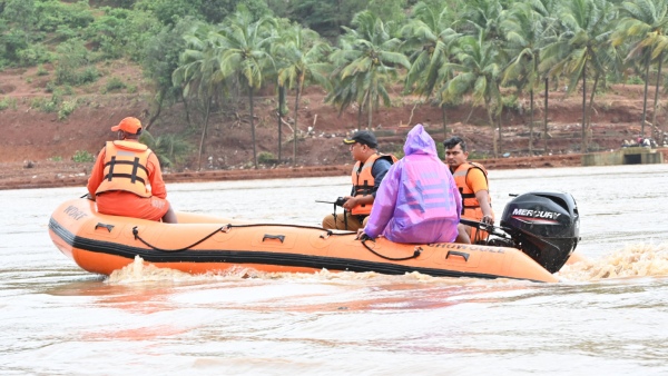 Shiroor Landslide Truck Found In Gangavali River