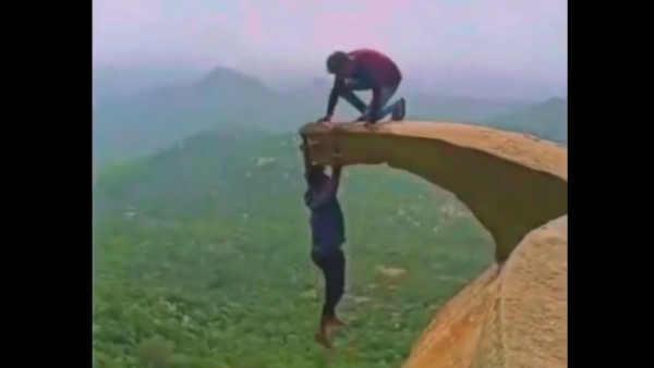 Shocking Issue For Tourists In Karnataka s Chikkaballapur District