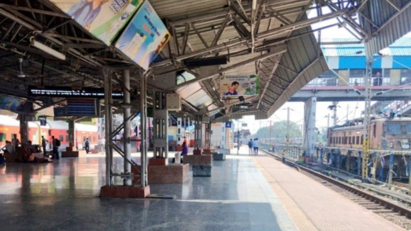 South Western Railway Basava Express Train Temporary Stoppage at Lachyan station of Vijayapura