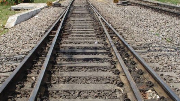 A young man death due to Train hit near holalkere taluk A young man death due to Train hit near holalkere taluk