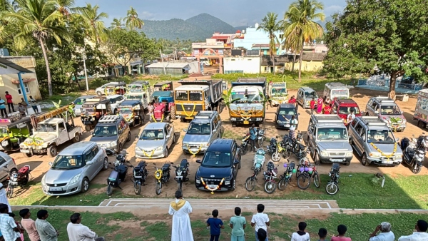 Ayudha Pooja by Christians at Martalli village Church Ayudha Pooja by Christians at Martalli village Church