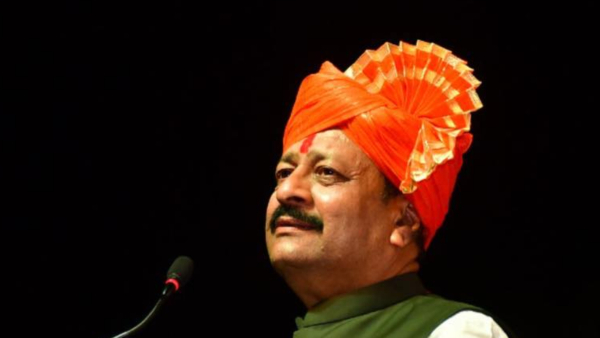 BJP MLA Yatnal Asked Why Periyar s Photo Appeared In Mysuru Dasara