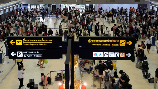 Big shock for airlines 600 crore loss in 9 days