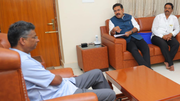 BJP State President By Vijayendra Meets Satish Jarakiholi