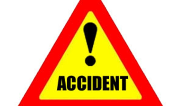 Car Hit to lorry on National Highway 4 near Hiriyur taluk one detah Car Hit to lorry on National Highway 4 near Hiriyur taluk one detah