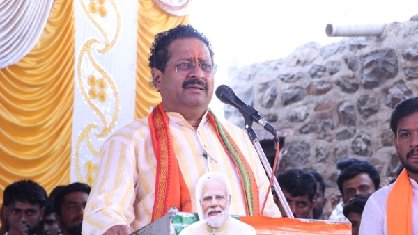 BJP MLA Yatnal Advises CM Siddaramaiah To Replace Education Minister