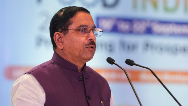 Union Minister CM Siddaramaiah is not mentally stable