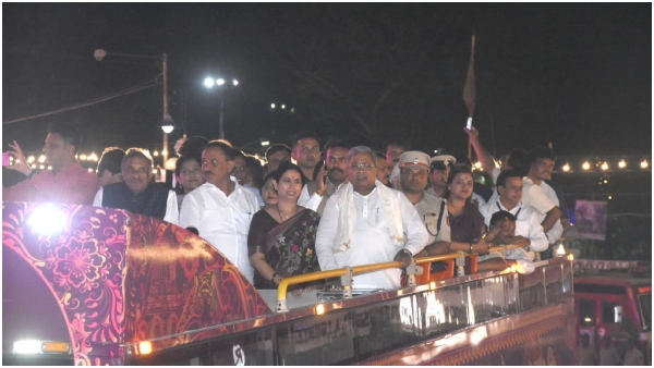 cm siddaramaiah likes mysuru dasara lightings