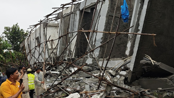 Allegedly Constructing Building Collapsed In Bengaluru After Rain And 16 Labour s Life In Danger Now