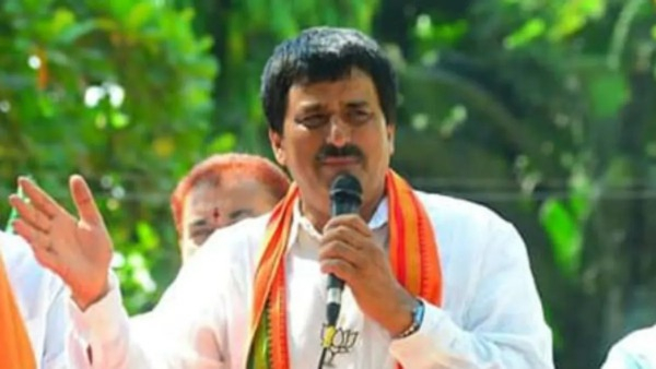 CP Yogeshwar joins Congress- There was no conducive atmosphere in BJP