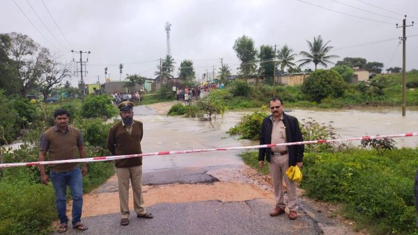 crop damage due to rain in Chikkaballapur - cars washed away