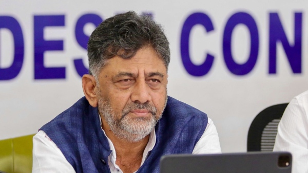 DCM DK Shivakumar Was Also Stuck In The rain in Bangaluru