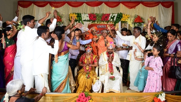 A farmer who opened an organic market and married meaningfully at Kelasurapura village A farmer who opened an organic market and married meaningfully at Kelasurapura village