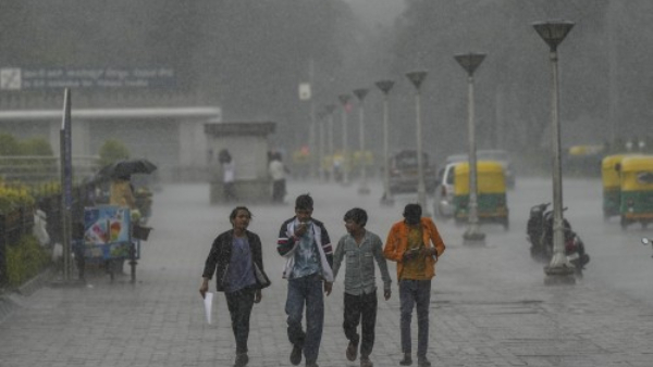 heavy rain in bengaluru for 4 more days