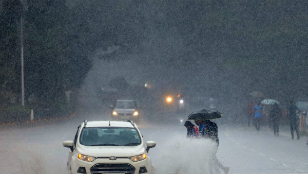 Heavy Rainfall Forecast in These states of india till October 25th know details