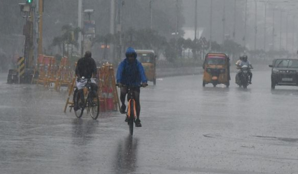 IMD Has Predicted For Heavy Rain For Karnataka s these Districts in Next 3 days see more