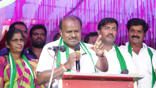 Dissolve Assembly and go for elections with caste census report Kumaraswamy challenges Siddaramaiah