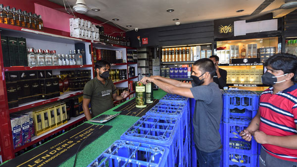 Liquor Shop Owners Warn That Shops Will Be Closed Across The Karnataka