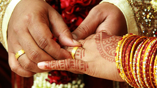 The Wife Committed Suicide Because Her Husband Was Not Handsome The Wife Committed Suicide Because Her Husband Was Not Handsome