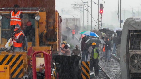 Several Trains Route Has Been Changed After Mysore To Darbhanga Train Accident
