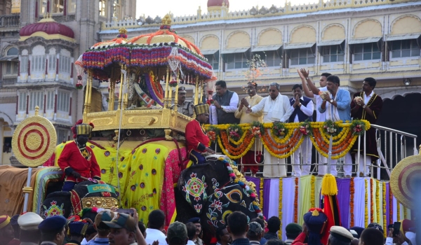 BJP MLA Srivatsa Said That CM Siddaramaiah May Resign By Dussehra