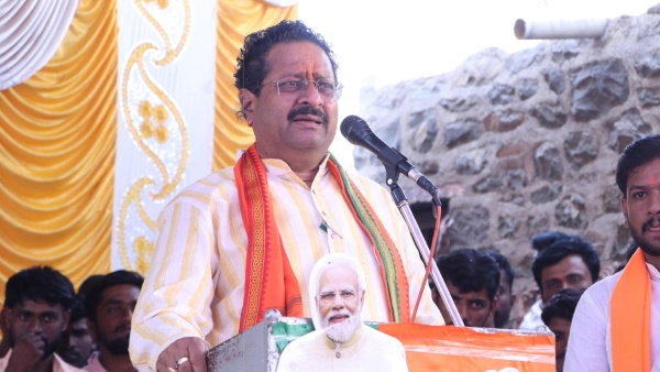 BJP MLA Basana Gowda Patil Yatnal Congratulates The PSI Candidates