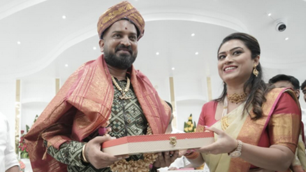 Bigg Boss Kannada Couple Finally Tanisha Kuppanda Proposed To Varthur Santhosh