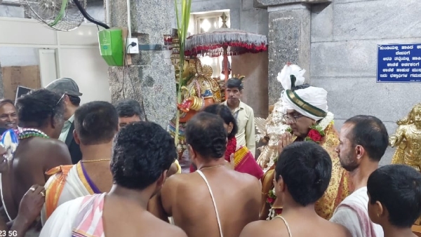 Supreme Court Judge Visits Temples in Chamarajanagar District with Family